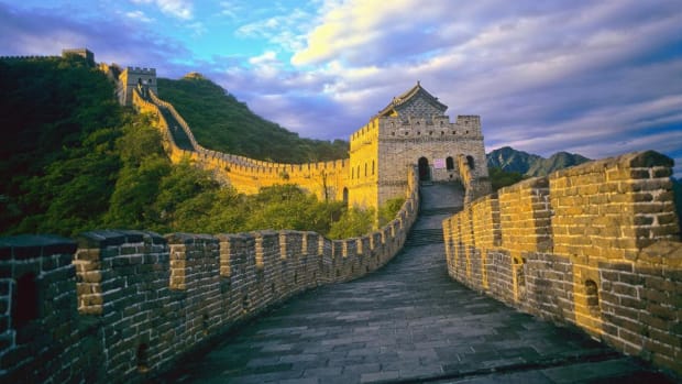The Great Wall of China was constructed over several centuries and claimed the lives of thousands of builders.